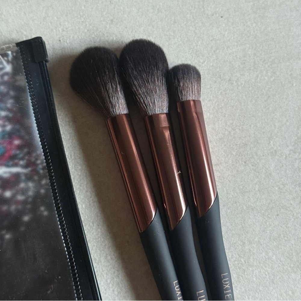 Luxie ProTools 3 Piece Face Brush Set with Travel Pouch - Picture 3 of 4